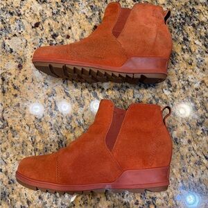 Sorel Evie II Red Ankle Boots